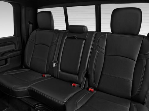 Used 2022 RAM 2500 Tradesman AWD/4WD image 11