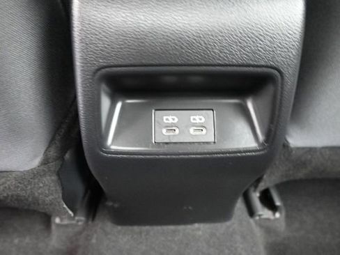 Used 2025 Toyota Corolla LE FWD image 30