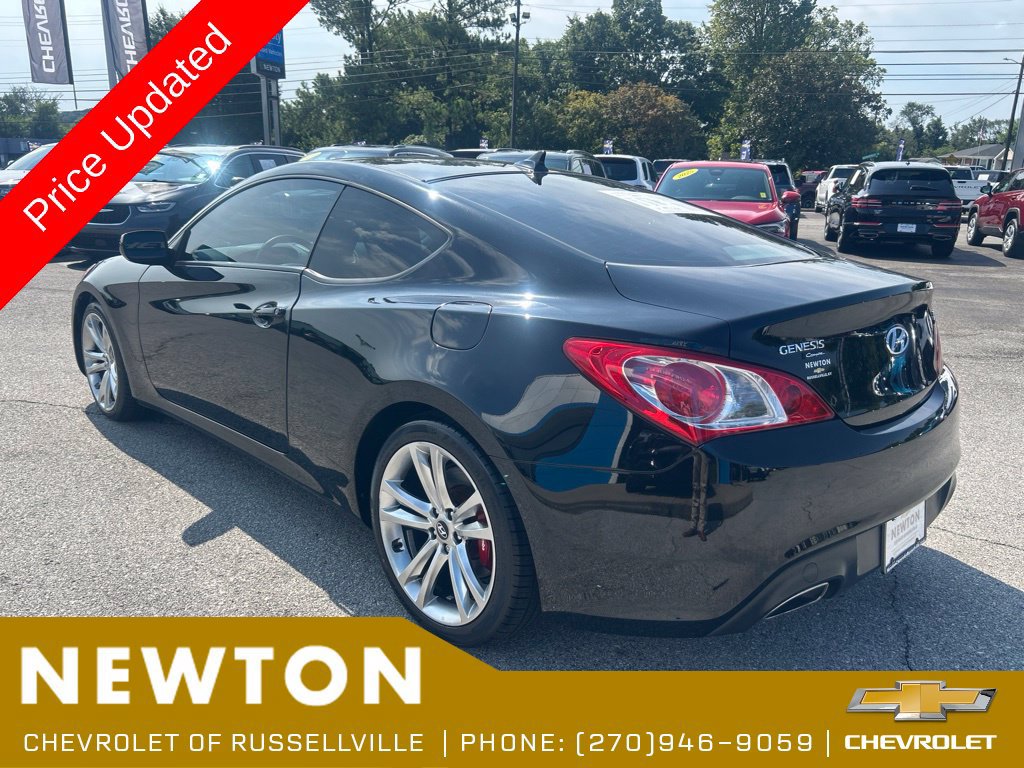 Used 2012 Hyundai Genesis 3.8 RWD image 28