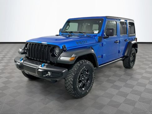 Used 2023 Jeep Wrangler Unlimited w/ Cold Weather Group AWD/4WD image 3