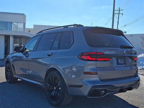 New 2026 BMW X7 M60i image 5