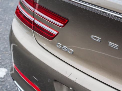 Used 2023 Genesis G80 2.5T image 9