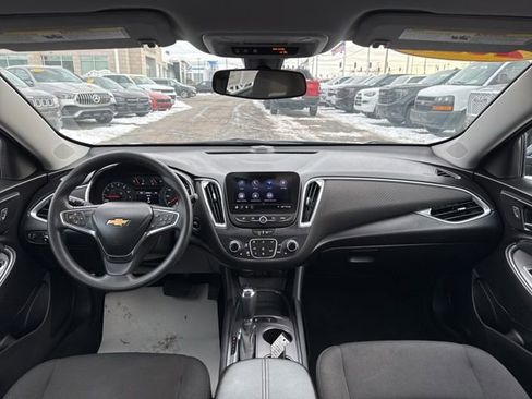 Used 2020 Chevrolet Malibu LT image 25