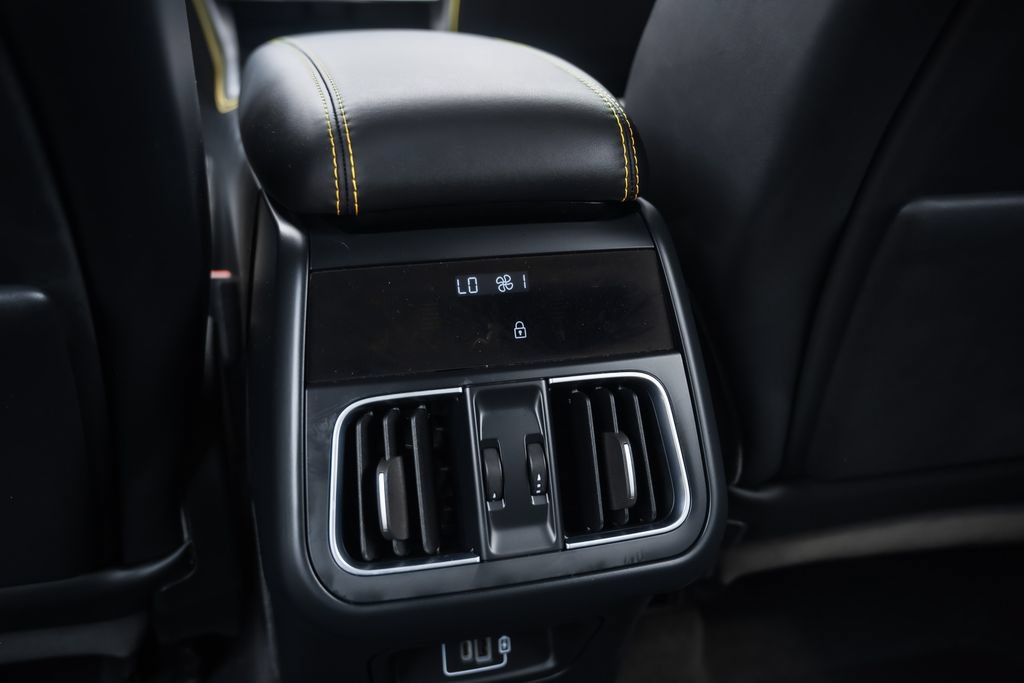 Used 2023 Maserati Grecale Modena AWD/4WD image 17