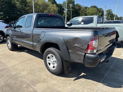 Used 2011 Toyota Tacoma 4x4 Access Cab image 4