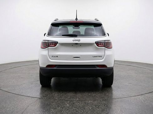 Used 2025 Jeep Compass Limited AWD/4WD image 7