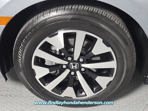 Certified 2026 Honda Odyssey EX-L image 9