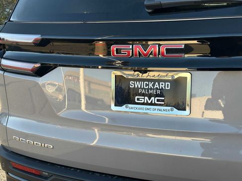 New 2026 GMC Acadia AT4 w/ LPO, Floor Liner Package image 13