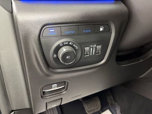 Used 2023 Jeep Grand Cherokee Overland image 35