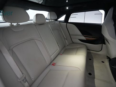 Used 2024 Lucid Air Touring AWD/4WD image 5