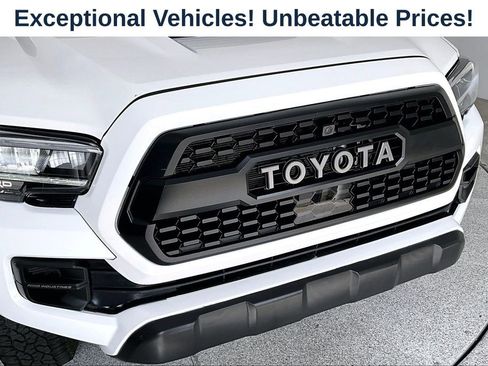 Used 2023 Toyota Tacoma TRD Pro AWD/4WD image 36
