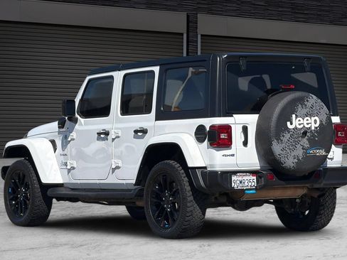 Used 2023 Jeep Wrangler Unlimited Sahara AWD/4WD image 6