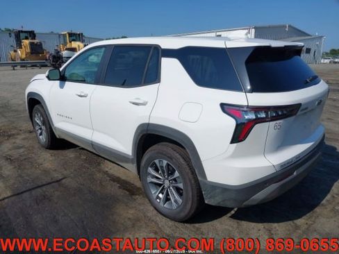 Used 2025 Chevrolet Equinox LT w/ Safety and Technology Package image 4