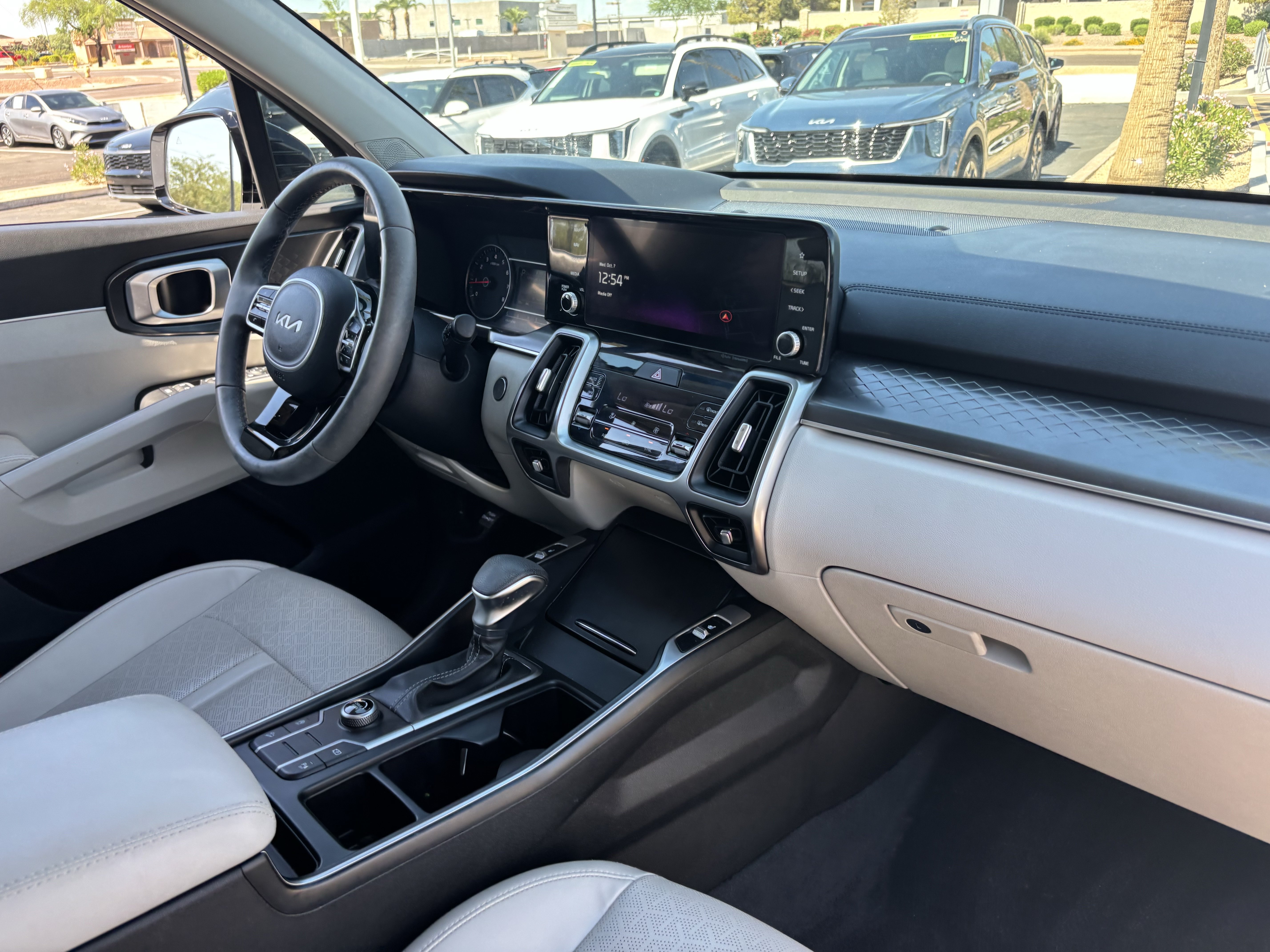 Used 2023 Kia Sorento S w/ Panoramic Sunroof Package FWD image 10