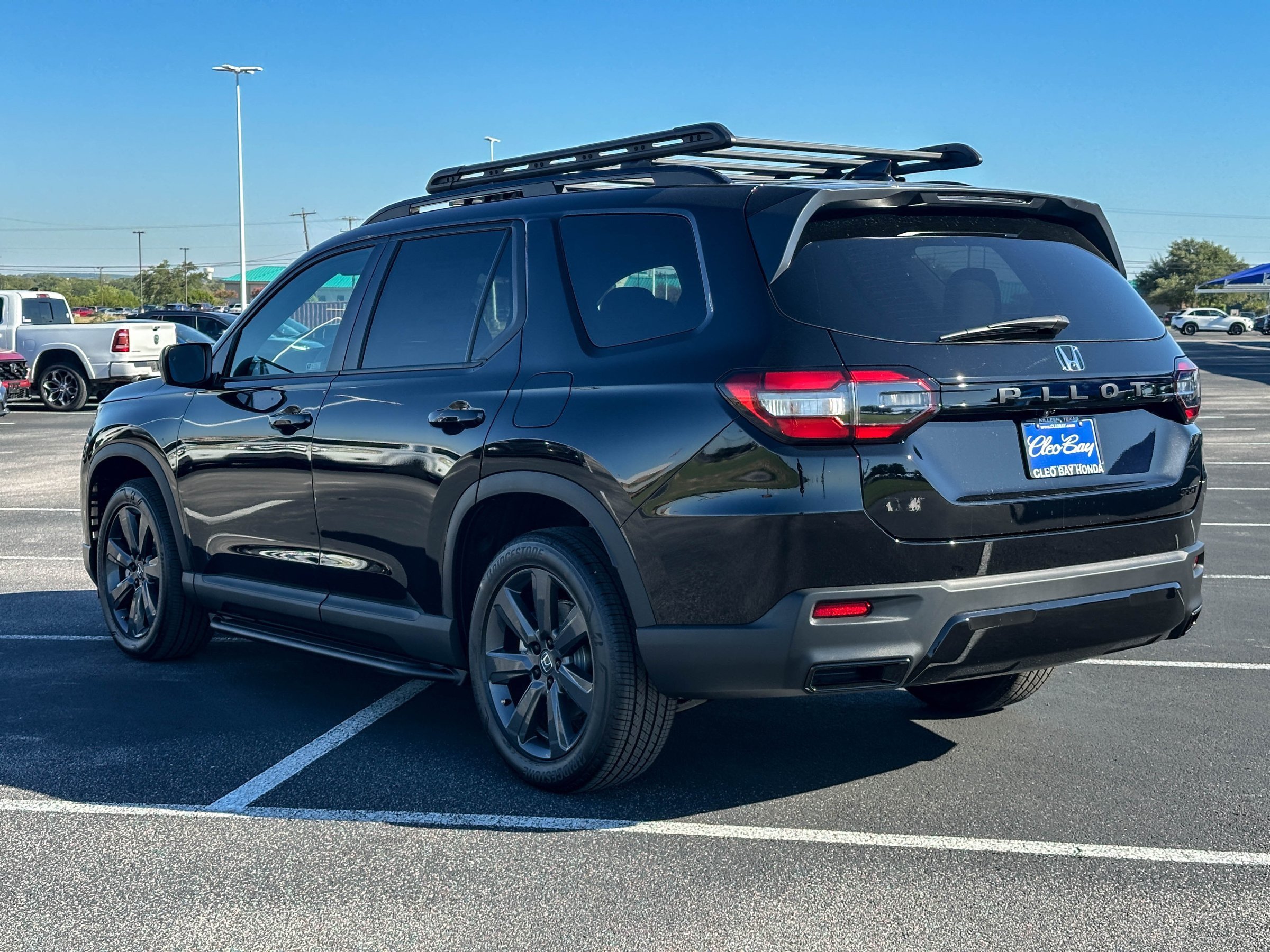 New 2026 Honda Pilot Sport image 8
