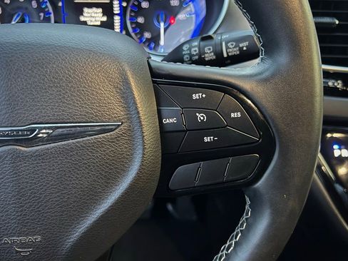 Used 2018 Chrysler Pacifica Touring Plus w/ S Appearance Package image 35