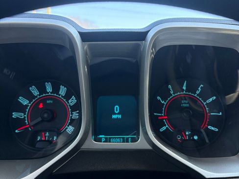 Used 2011 Chevrolet Camaro LT image 17