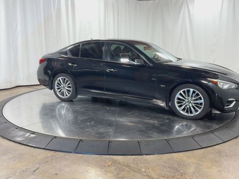 Used 2018 INFINITI Q50 Luxe w/ Cargo Package (L95) image 2