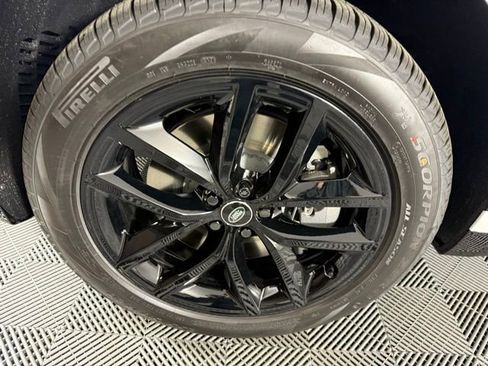 Certified 2026 Land Rover Range Rover Velar Dynamic SE image 13