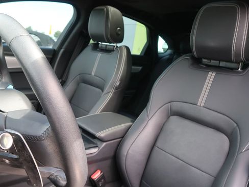 Used 2024 Jaguar XF R-Dynamic SE AWD/4WD image 18