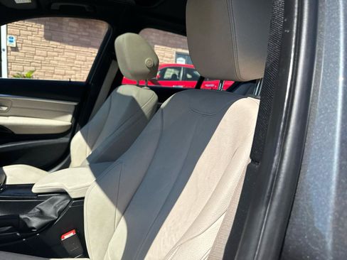 Used 2017 BMW 330i xDrive Sedan AWD/4WD image 26