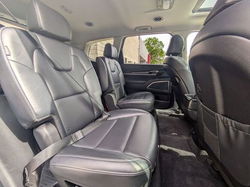 Used 2025 Kia Telluride S image 30