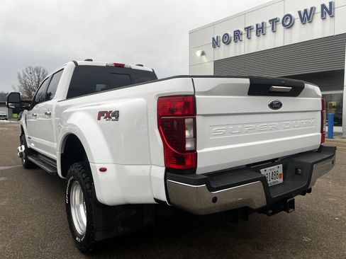 Used 2021 Ford F350 Lariat w/ Chrome Package image 8