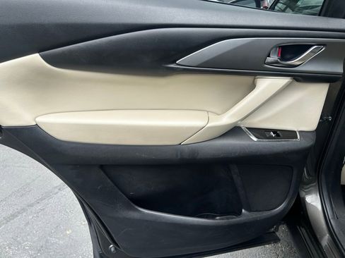 Used 2019 MAZDA CX-9 Touring FWD image 8