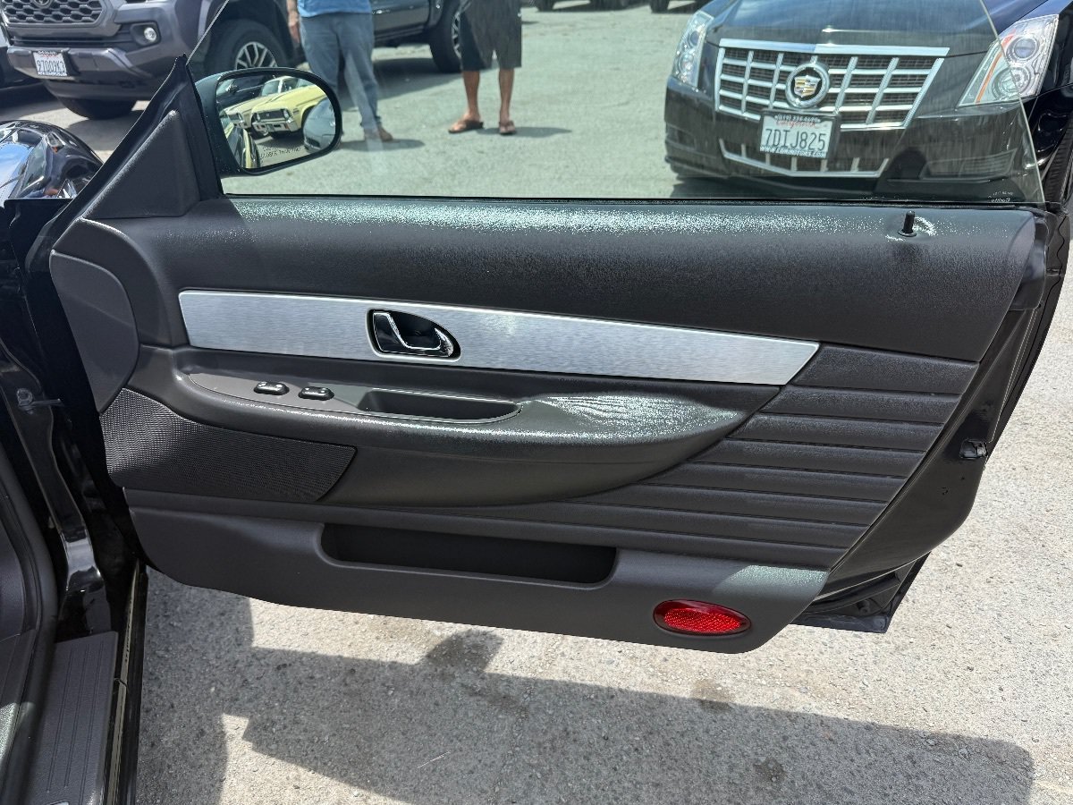 Used 2002 Ford Thunderbird RWD image 17