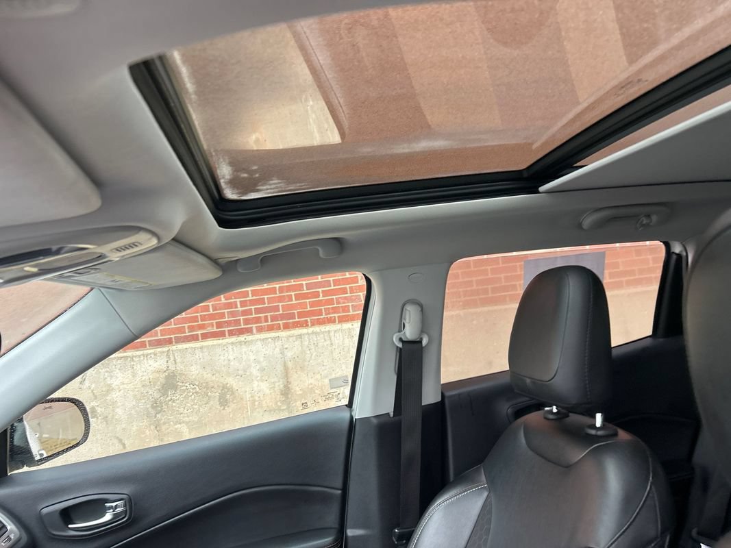 Used 2020 Jeep Compass Latitude FWD image 9