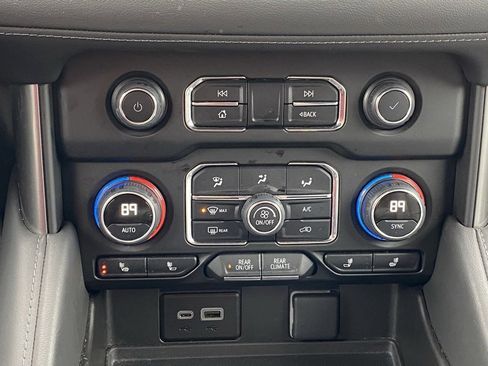 Used 2024 Chevrolet Tahoe LT image 10