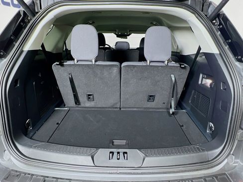 Used 2025 Ford Explorer Active image 30