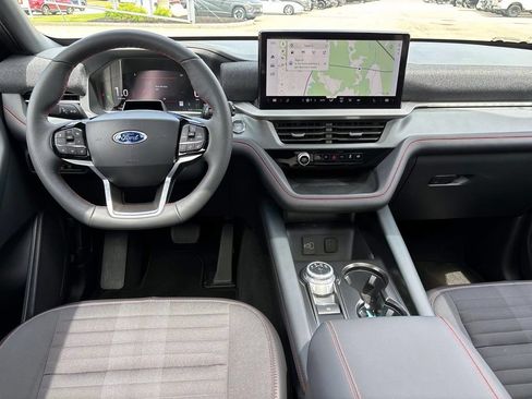 Used 2026 Ford Explorer ST-Line w/ ST-Line Street Pack AWD/4WD image 12