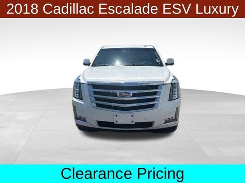Used 2018 Cadillac Escalade ESV Luxury AWD/4WD image 2