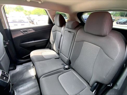 Used 2024 Kia Sportage LX FWD image 19