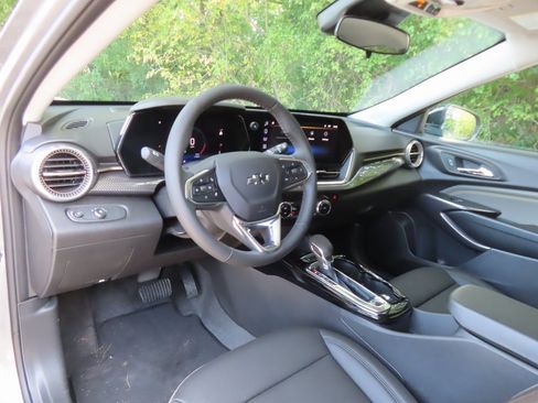 New 2026 Chevrolet Trax ACTIV w/ Sunroof Package image 21