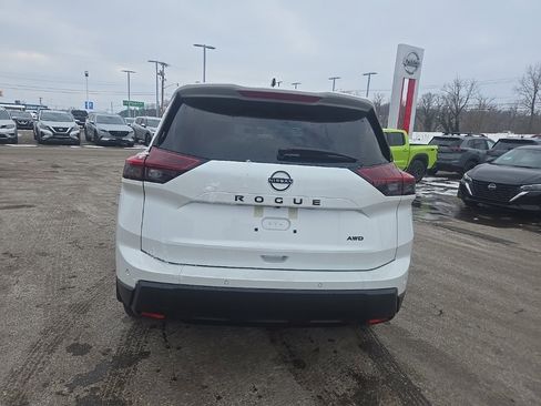 New 2026 Nissan Rogue SV image 6