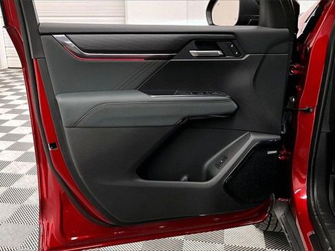 Used 2025 GMC Acadia AT4 w/ LPO, Floor Liner Package image 18