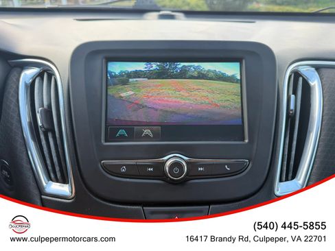 Used 2017 Chevrolet Malibu LT FWD image 21