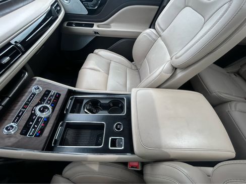 Used 2020 Lincoln Aviator Reserve w/ Equipment Group 202A AWD/4WD image 76