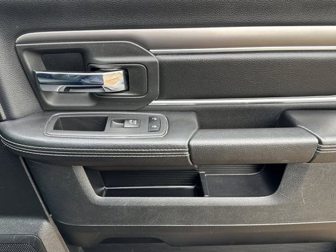 Used 2022 RAM 1500 Classic SLT image 20