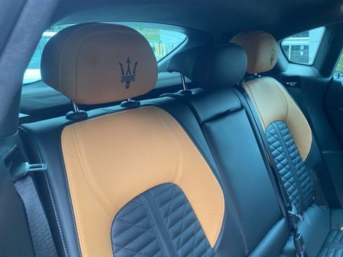 Used 2024 Maserati Levante Trofeo image 43