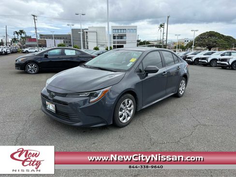 Used 2023 Toyota Corolla LE image 1