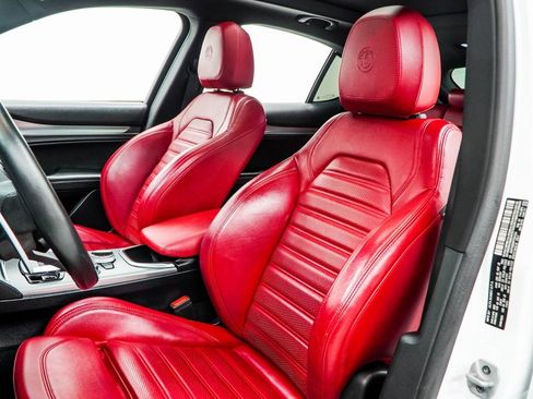 Used 2023 Alfa Romeo Stelvio Veloce image 38