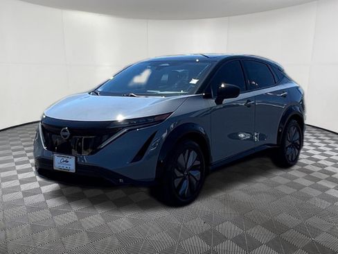Used 2024 Nissan Ariya AWD image 3