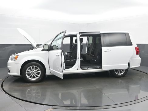 Used 2020 Dodge Grand Caravan SE image 55