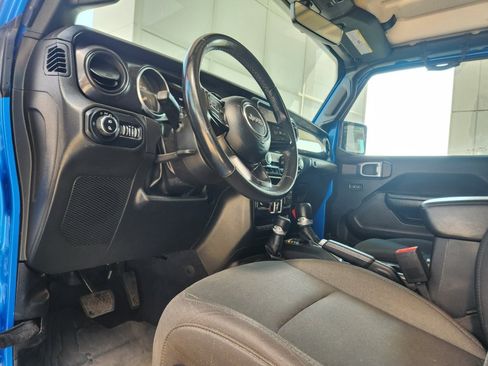 Used 2022 Jeep Gladiator Sport AWD/4WD image 16