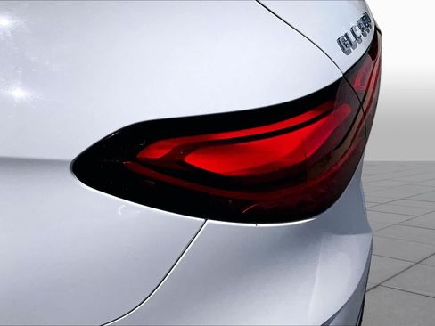 Used 2023 Mercedes-Benz GLC 300 image 28