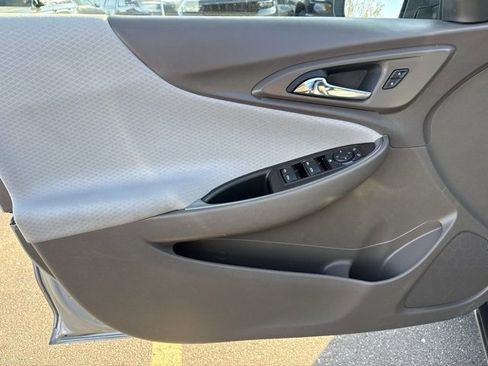 Used 2023 Chevrolet Malibu LT image 13