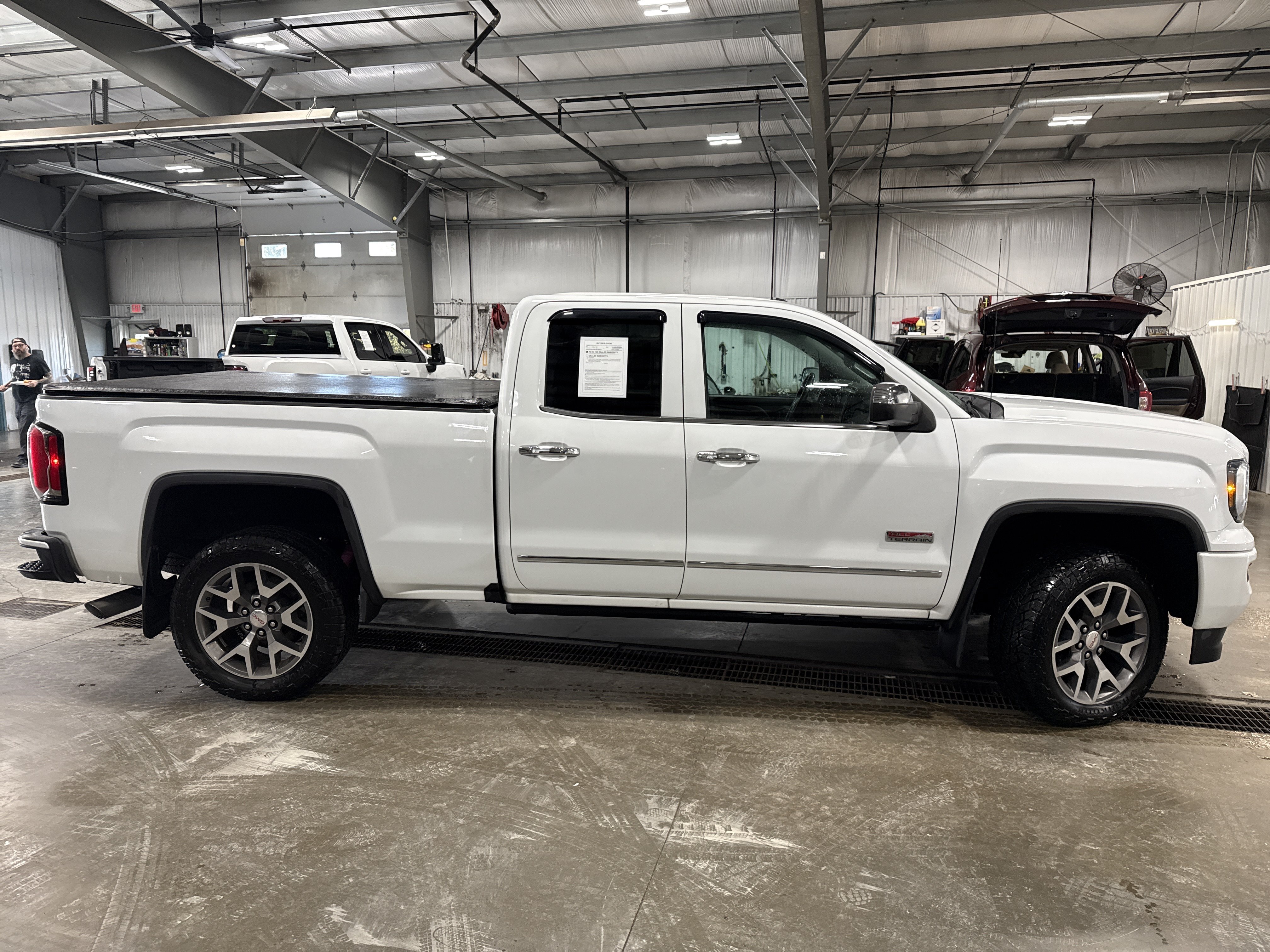 Used 2016 GMC Sierra 1500 SLT AWD/4WD image 2